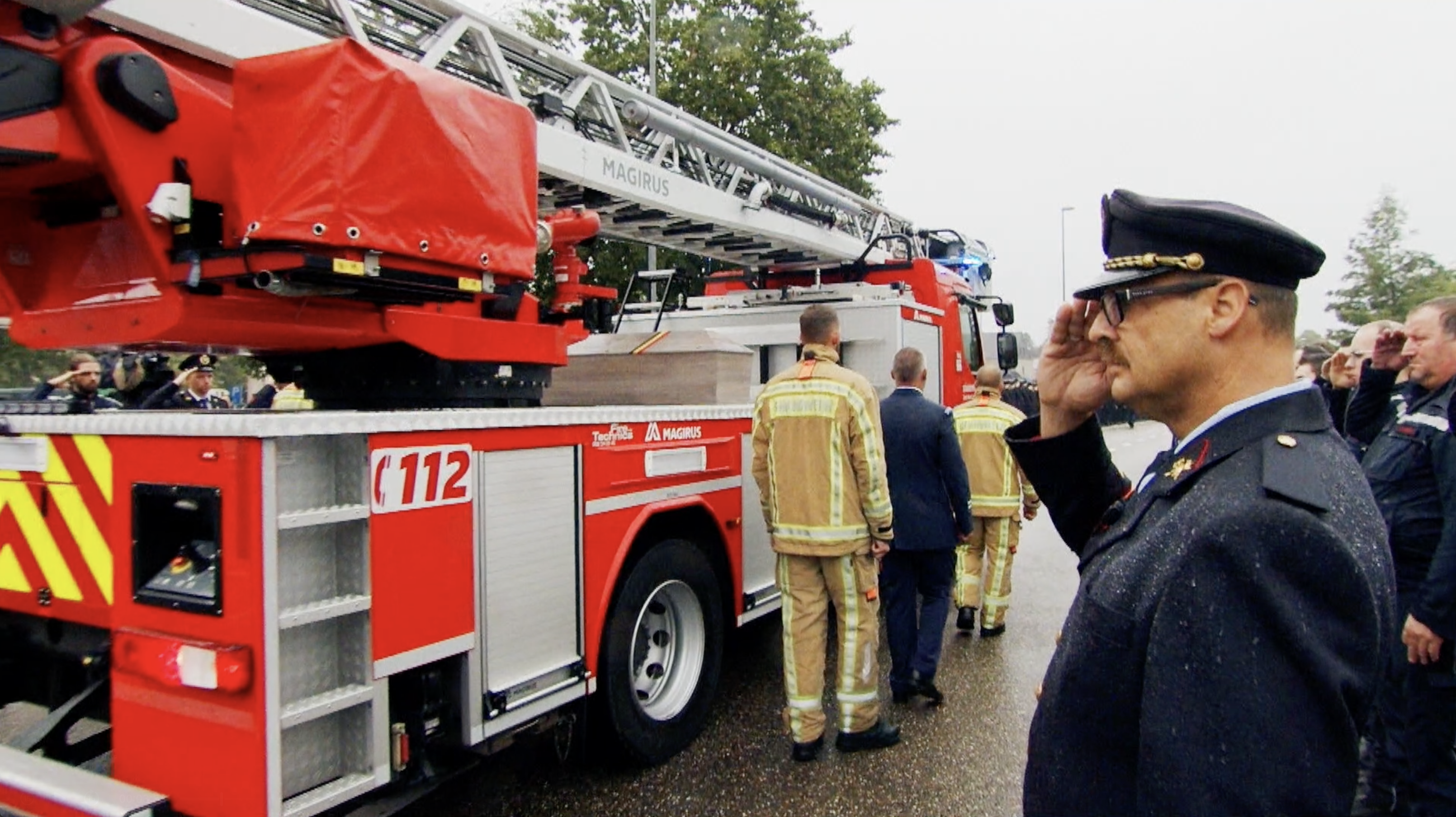 ladderwagen met lijkkist